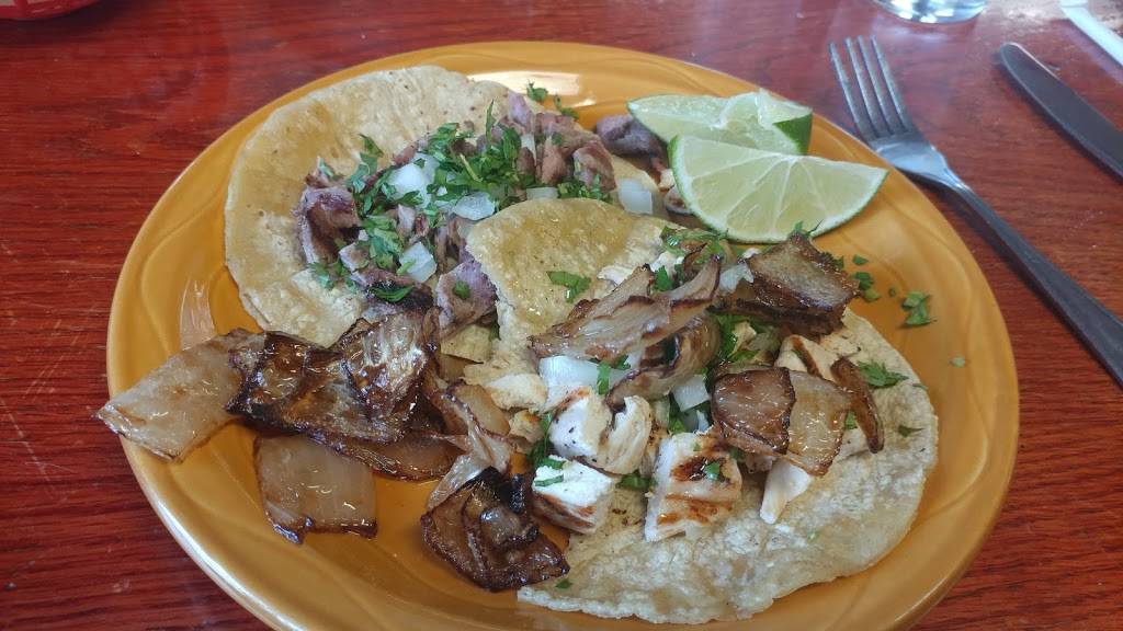 El Mariachi Mexican Restaurant | restaurant | 35851 Ford Rd, Westland, MI 48185, USA | 7343517112 OR +1 734-351-7112