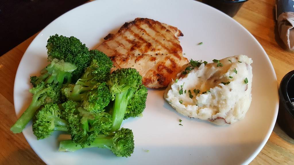 Applebees Grill + Bar | restaurant | 350 S I-35, Georgetown, TX 78626, USA | 5128634762 OR +1 512-863-4762