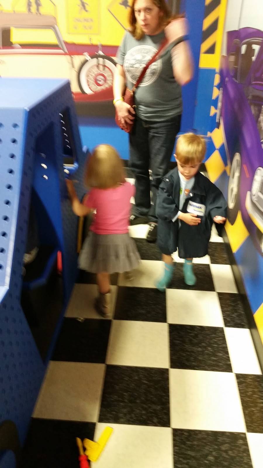 The Richmond Funnybone Comedy Club & Restaurant | restaurant | 11800 W Broad St #1090, Richmond, VA 23233, USA | 8045218900 OR +1 804-521-8900