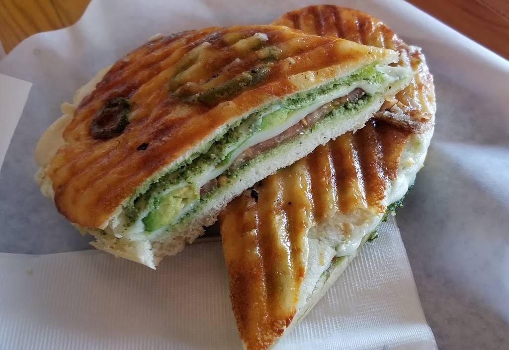 Bleu Pitt Cafe | bakery | 165 W Hospitality Ln #17, San Bernardino, CA 92408, USA | 9093830900 OR +1 909-383-0900