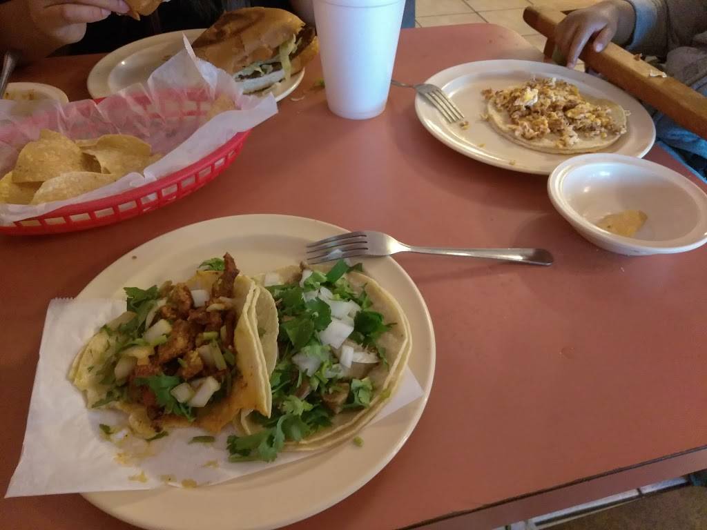 Casa de Leon | restaurant | 9217 Long Point Rd, Houston, TX 77055, USA | 7134611955 OR +1 713-461-1955