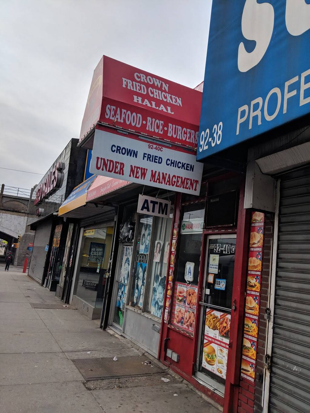 Crown Fried Chicken | restaurant | 9240 Guy R Brewer Blvd # C, Jamaica, NY 11433, USA | 7187251254 OR +1 718-725-1254