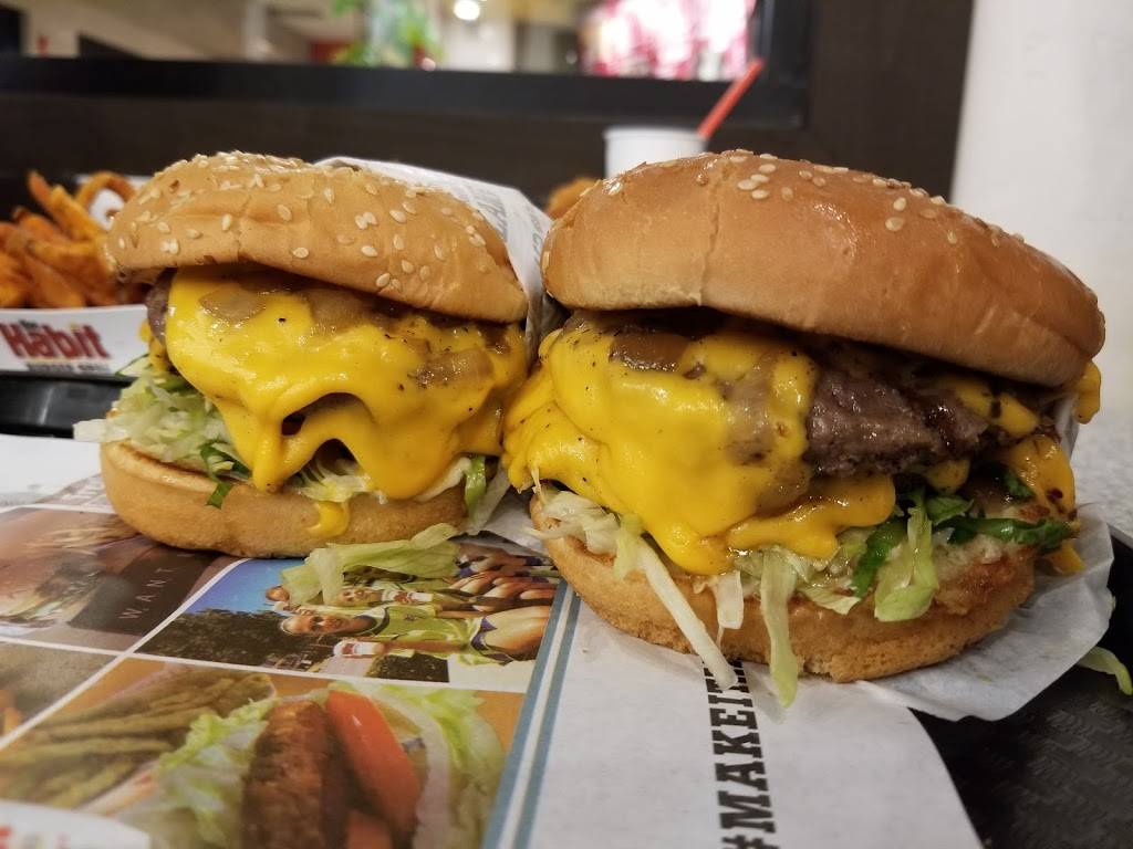 The Habit Burger Grill | meal takeaway | 909 Lomas Santa Fe Dr, Solana Beach, CA 92075, USA | 8585239697 OR +1 858-523-9697