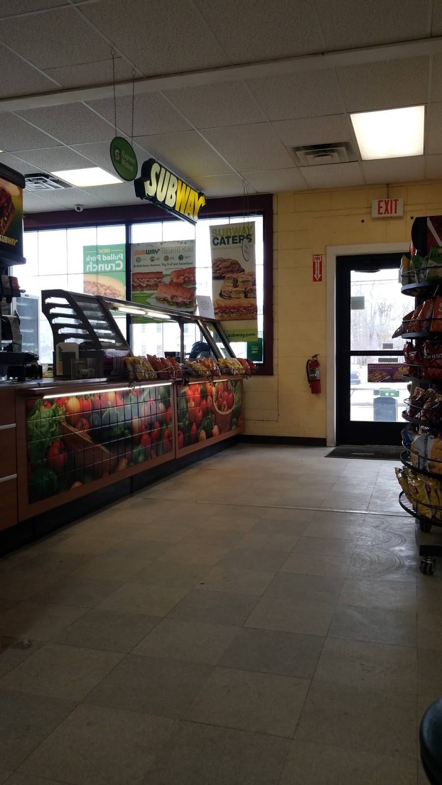 Subway | restaurant | 384 Main St, New London, NH 03257, USA | 6035266130 OR +1 603-526-6130