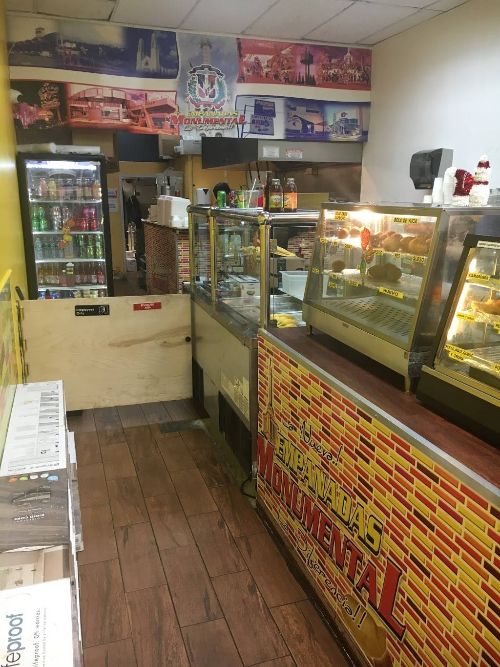 Empanadas Monumental | restaurant | 1971 University Ave, Bronx, NY 10453, United States | 3477264990 OR +1 347-726-4990