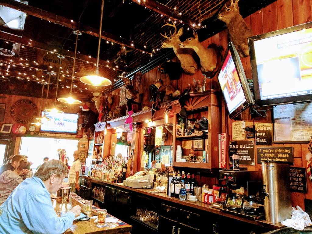 Tune Inn | restaurant | 331 Pennsylvania Ave SE, Washington, DC 20003, USA | 2025432725 OR +1 202-543-2725