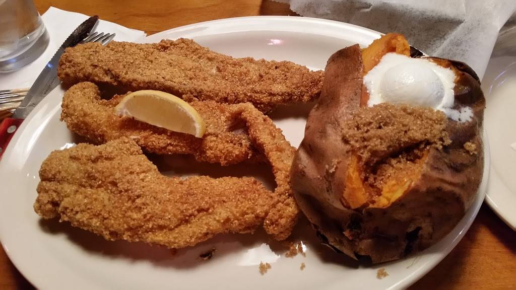 Texas Roadhouse | restaurant | 1221 E Stone Dr, Kingsport, TN 37660, USA | 4233784104 OR +1 423-378-4104