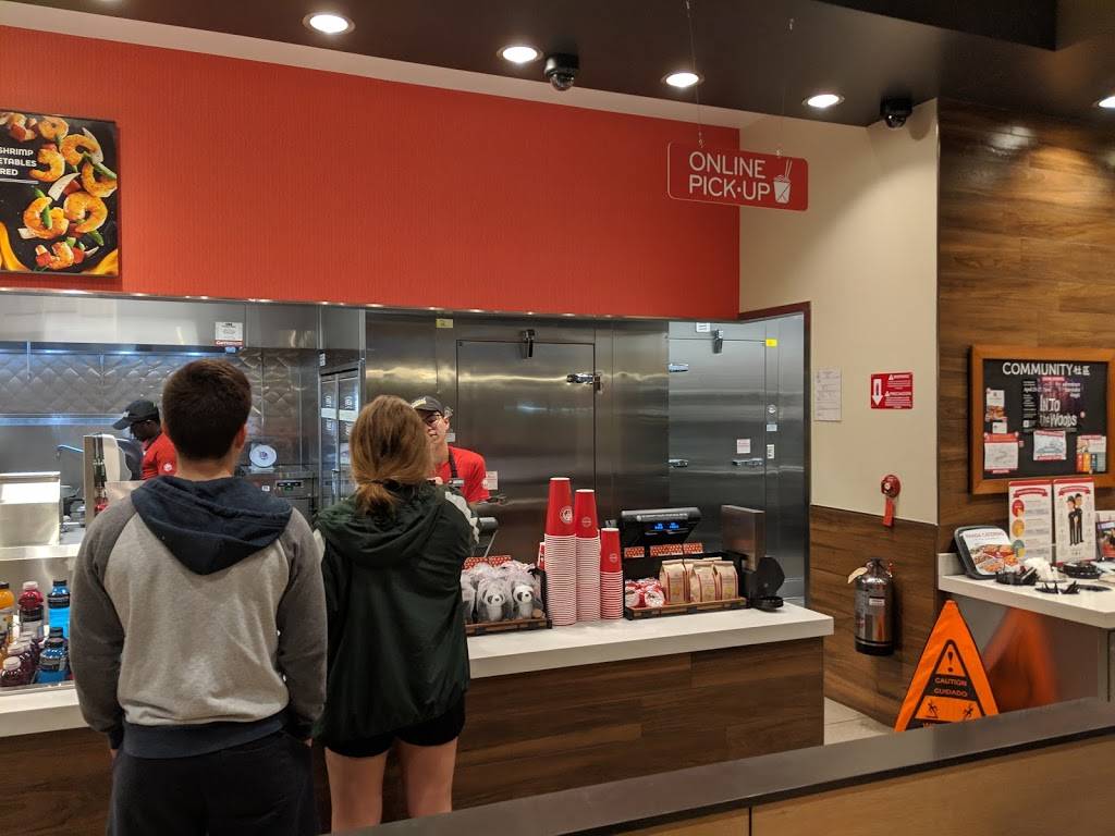 Panda Express | restaurant | 26150 Novi Rd, Novi, MI 48375, USA | 2483498626 OR +1 248-349-8626