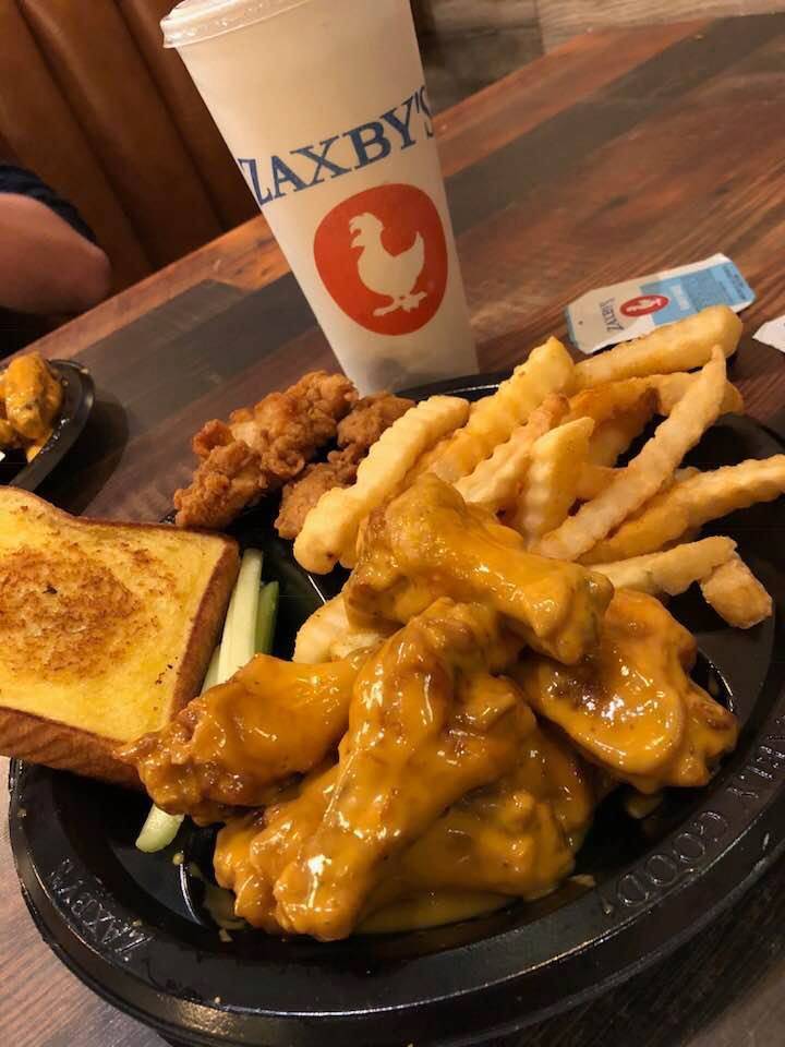 Zaxbys Chicken Fingers & Buffalo Wings | restaurant | 6625 Forest City Rd, Orlando, FL 32810, USA | 4072998554 OR +1 407-299-8554