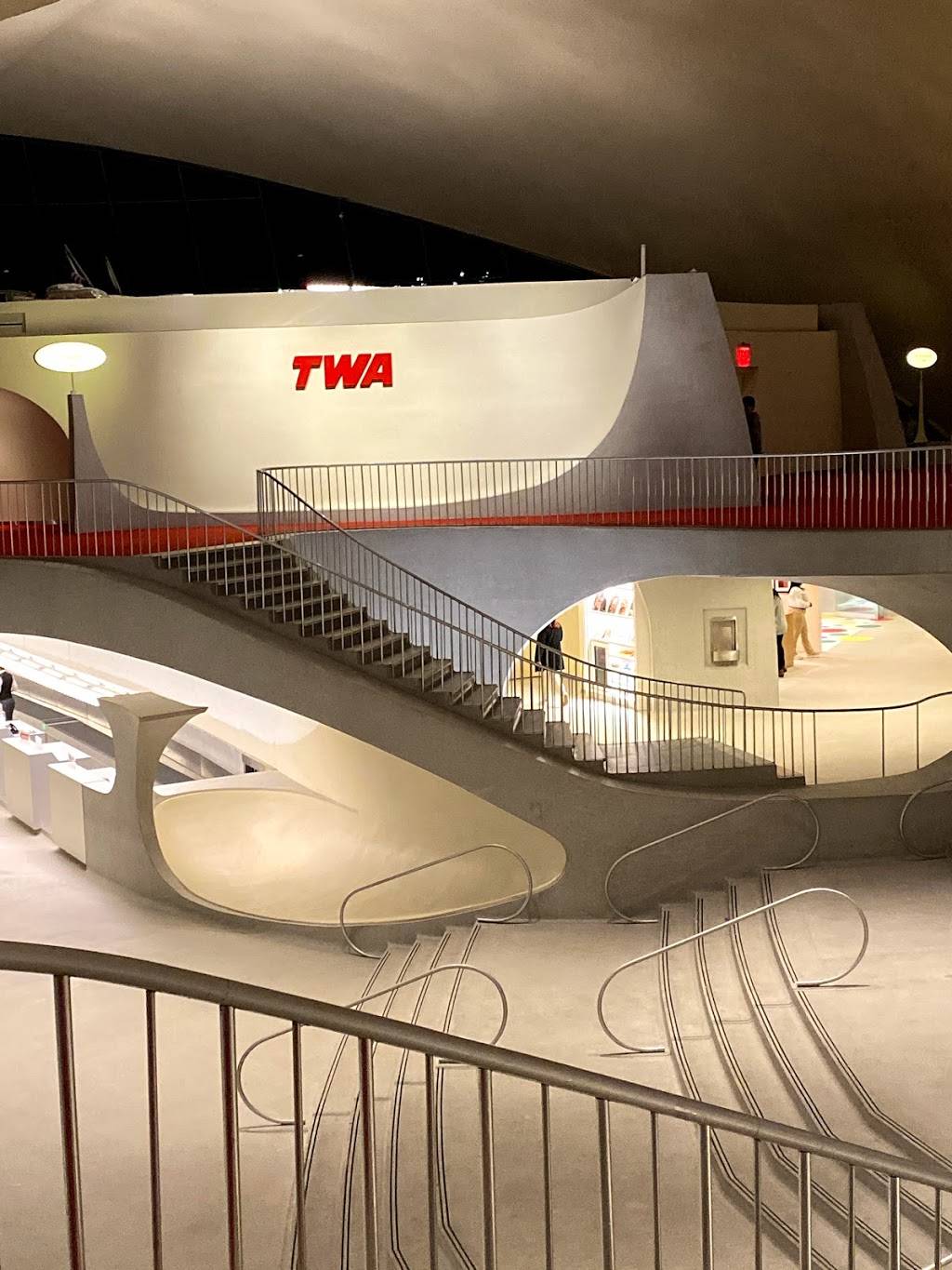 The Paris Café | restaurant | Terminal 5, 6 Central Terminal Area, Jamaica, NY 11430, USA | 2128069000 OR +1 212-806-9000