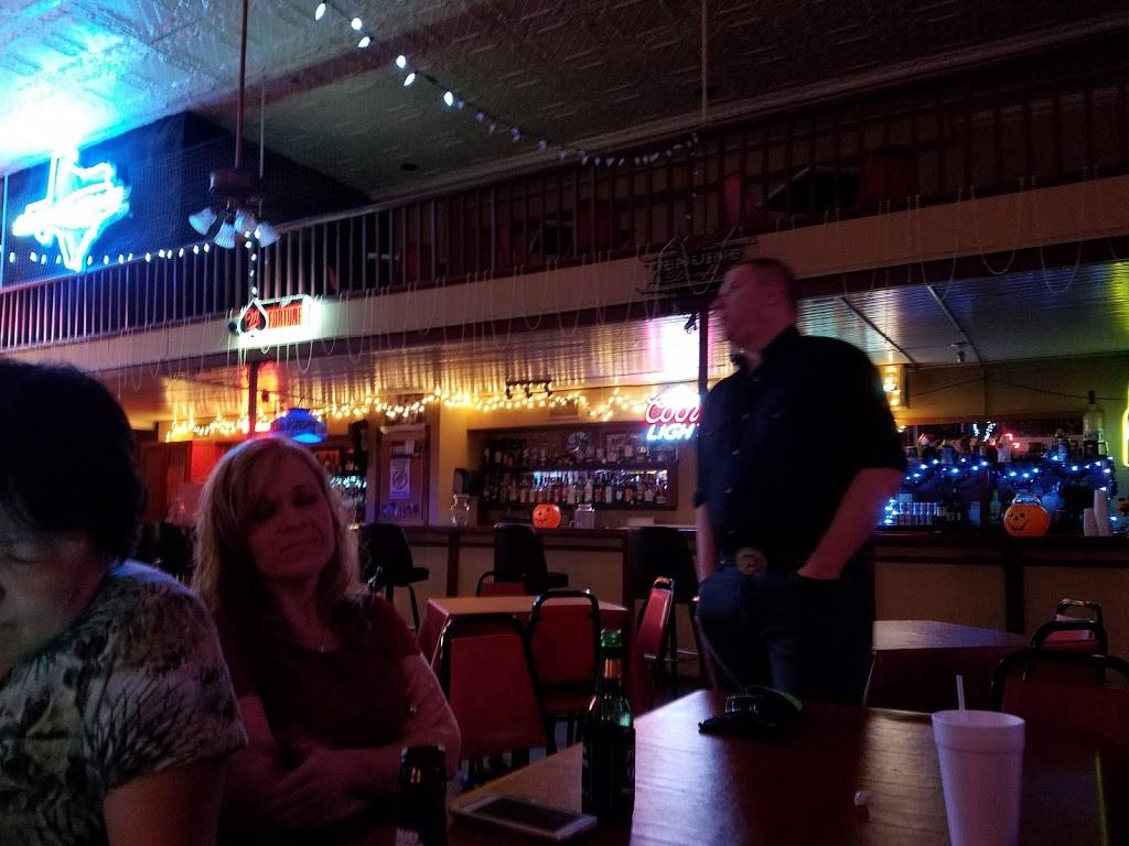 Cotton Country Club | restaurant | 212 E Davilla St, Granger, TX 76530, USA | 5128590700 OR +1 512-859-0700