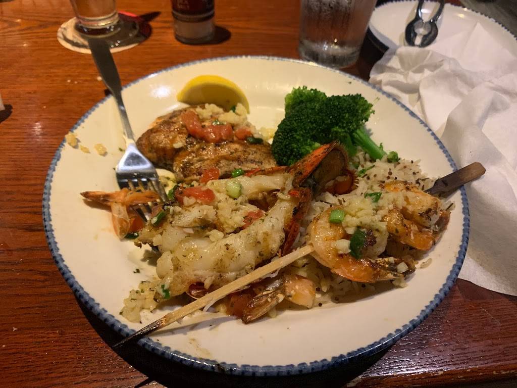 Red Lobster | restaurant | 803 S University Dr, Plantation, FL 33324, USA | 9544240406 OR +1 954-424-0406