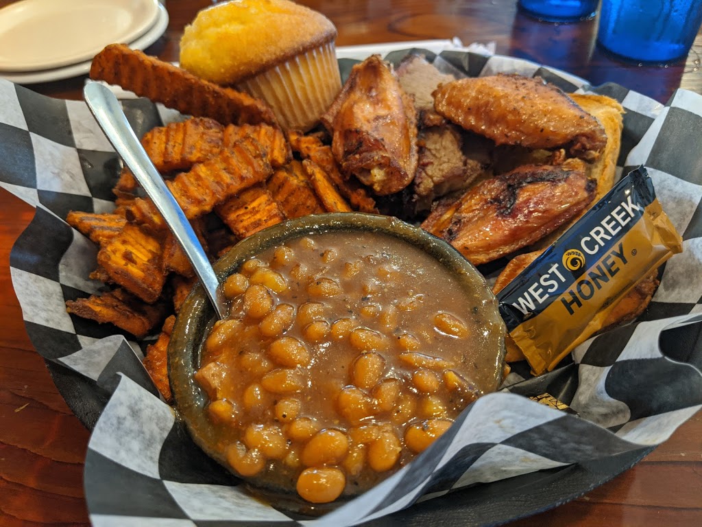 Big Js Road House | restaurant | 510 Cliff Ave, Harrisburg, SD 57032, USA | 6057678000 OR +1 605-767-8000