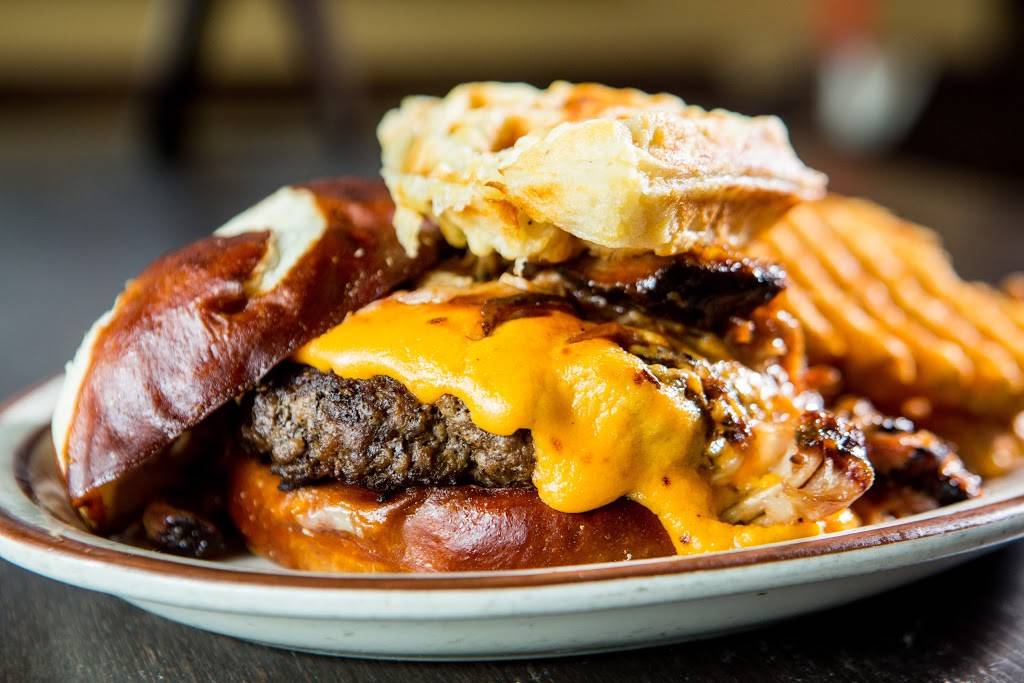 The Fifty/50 | restaurant | 2047 W Division St, Chicago, IL 60622, USA | 7734895050 OR +1 773-489-5050