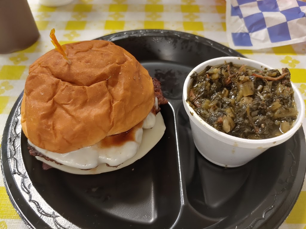 Butchs Bistro & BBQ | restaurant | 13118 Sorrento Rd, Pensacola, FL 32507, USA | 8504920007 OR +1 850-492-0007