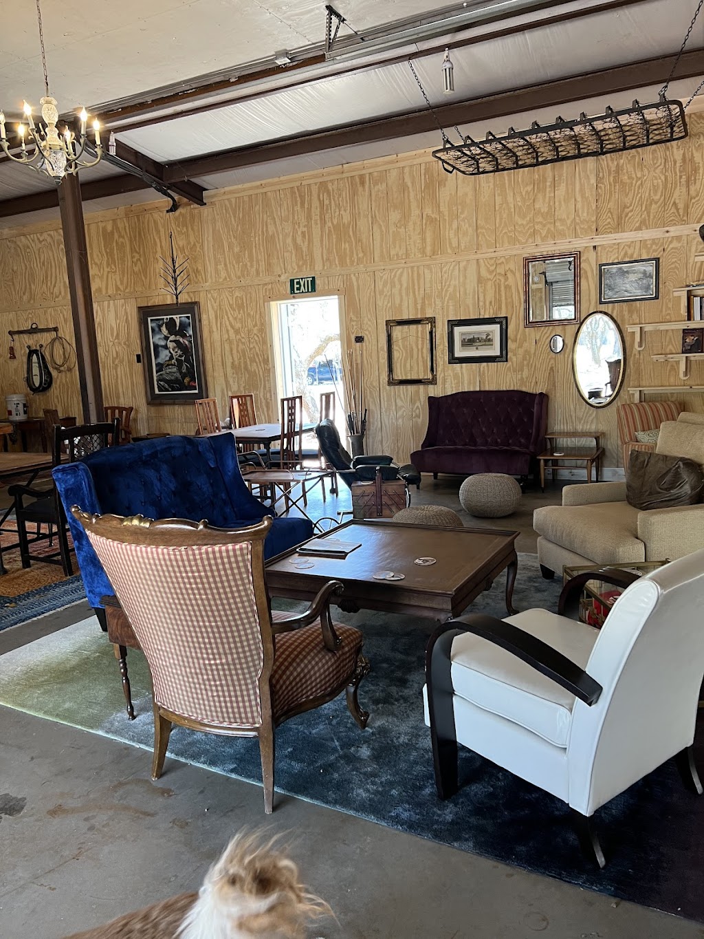 Library@BigIron | restaurant | 1905 Old Marble Falls Rd, Round Mountain, TX 78663, USA | 3125051615 OR +1 312-505-1615