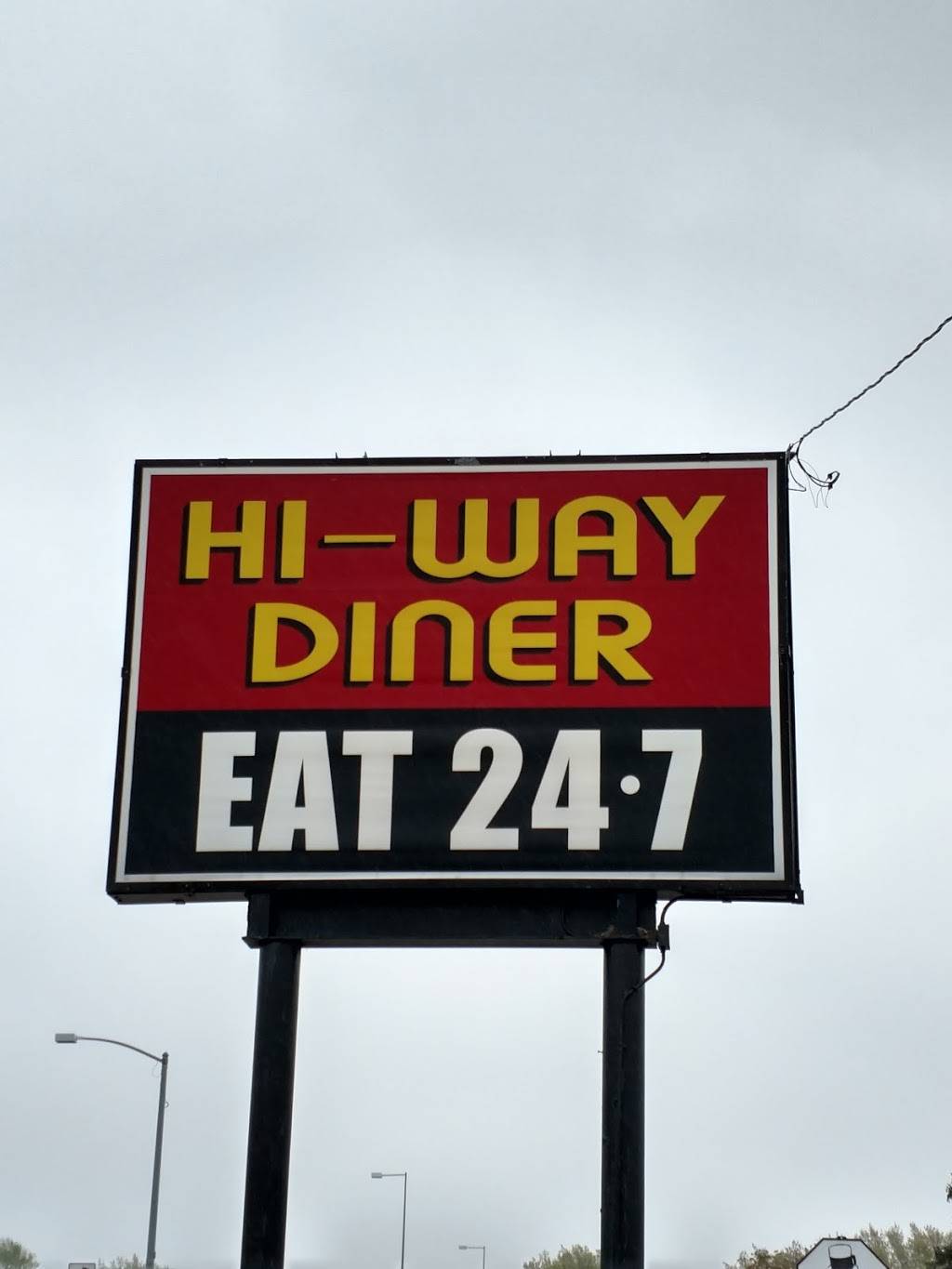 Hi-Way Diner | restaurant | 2105 NE-2, Lincoln, NE 68502, USA | 4024236066 OR +1 402-423-6066