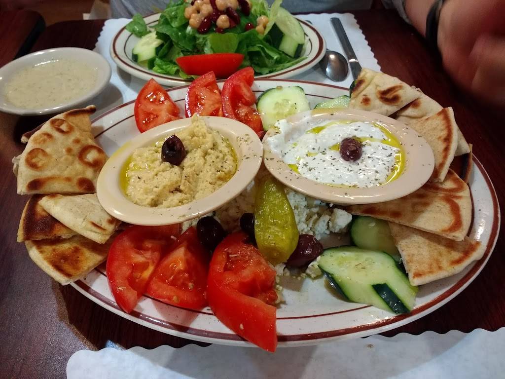 Georges Grill | restaurant | 480 Tres Pinos Rd, Hollister, CA 95023, USA | 8316359020 OR +1 831-635-9020