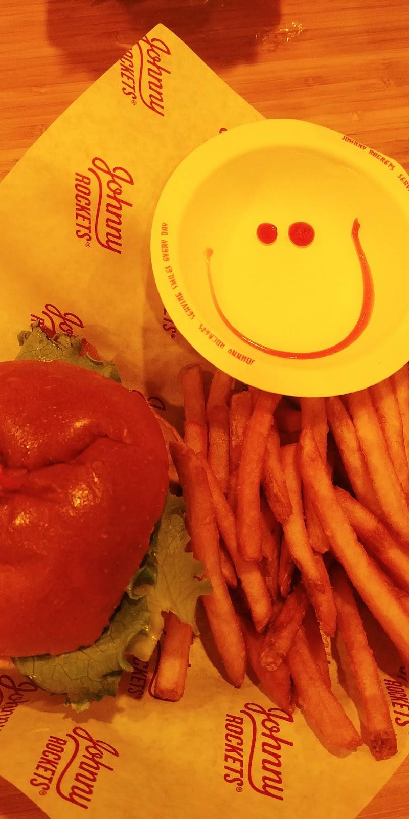 Johnny Rockets | restaurant | 2800 N Main St, Santa Ana, CA 92705, USA | 6572125599 OR +1 657-212-5599