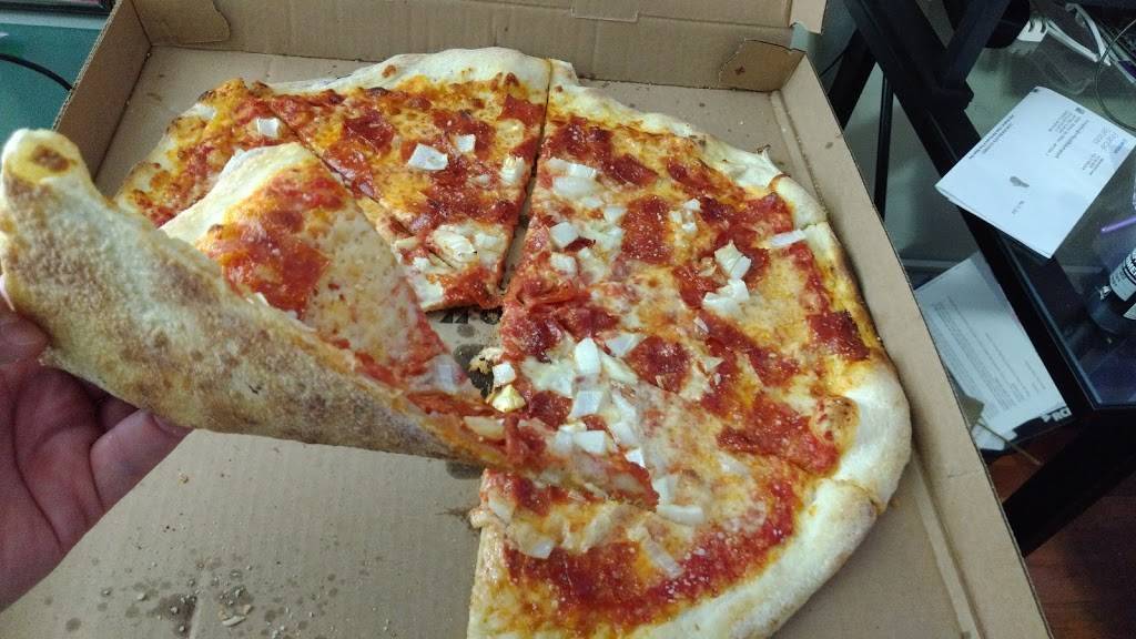 Dragon Pizza | restaurant | 233 Elm St, Somerville, MA 02144, USA | 6177645026 OR +1 617-764-5026