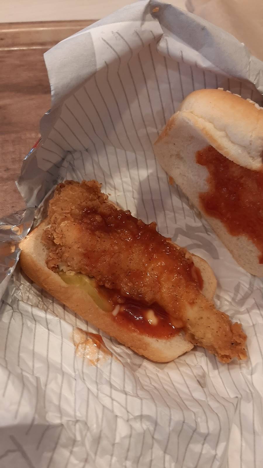 KFC | restaurant | 15402 NW 77th Ct, Hialeah, FL 33016, USA | 3058229815 OR +1 305-822-9815