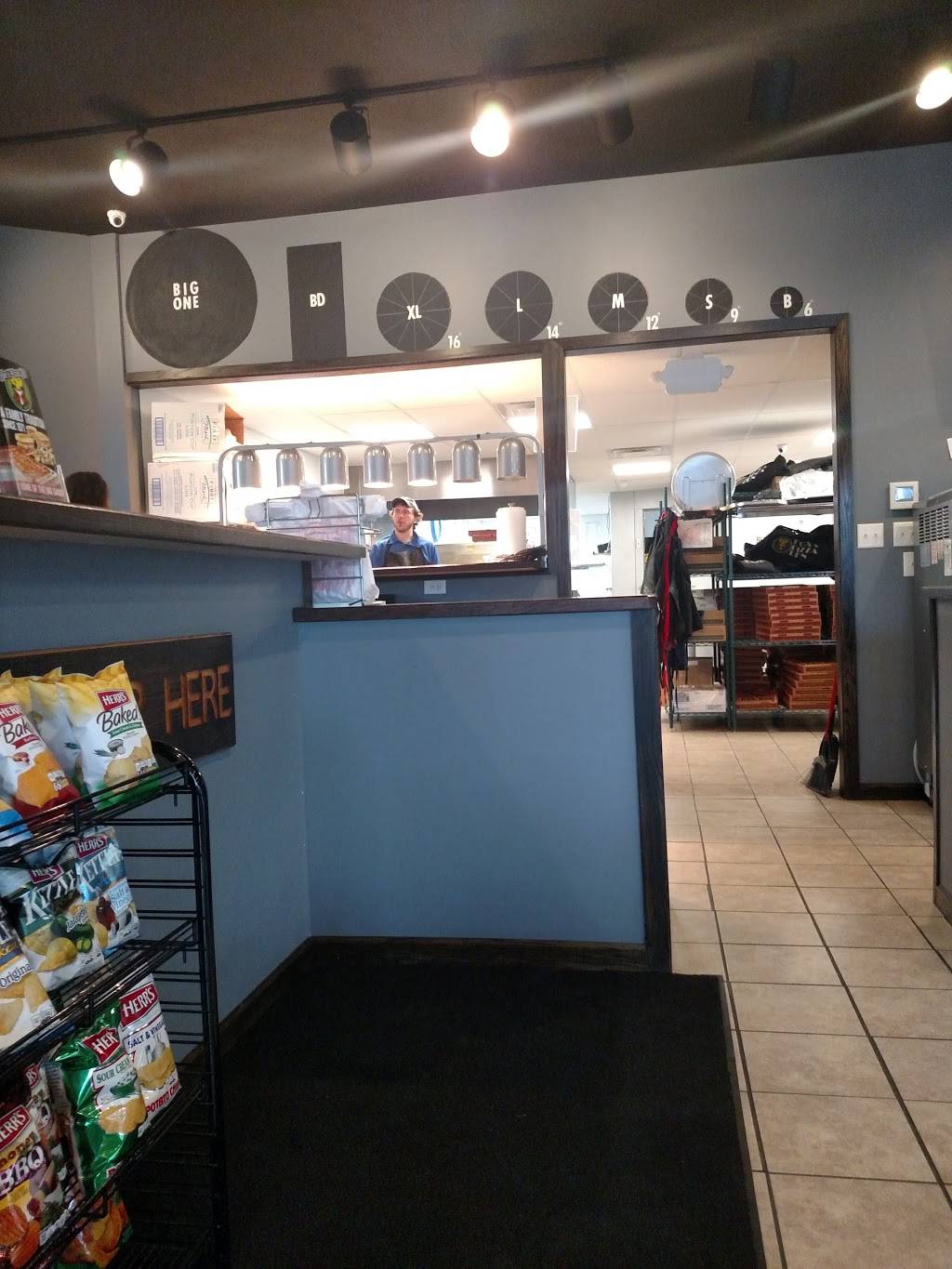 Foxs pizza | restaurant | 49733 Marcinko Rd, Reedsville, OH 45772, USA | 7406673697 OR +1 740-667-3697