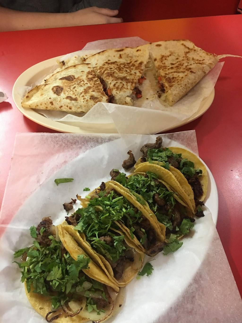 Pollos Asados la Silla | restaurant | 4617 Canal St, Houston, TX 77011, USA | 7139263815 OR +1 713-926-3815