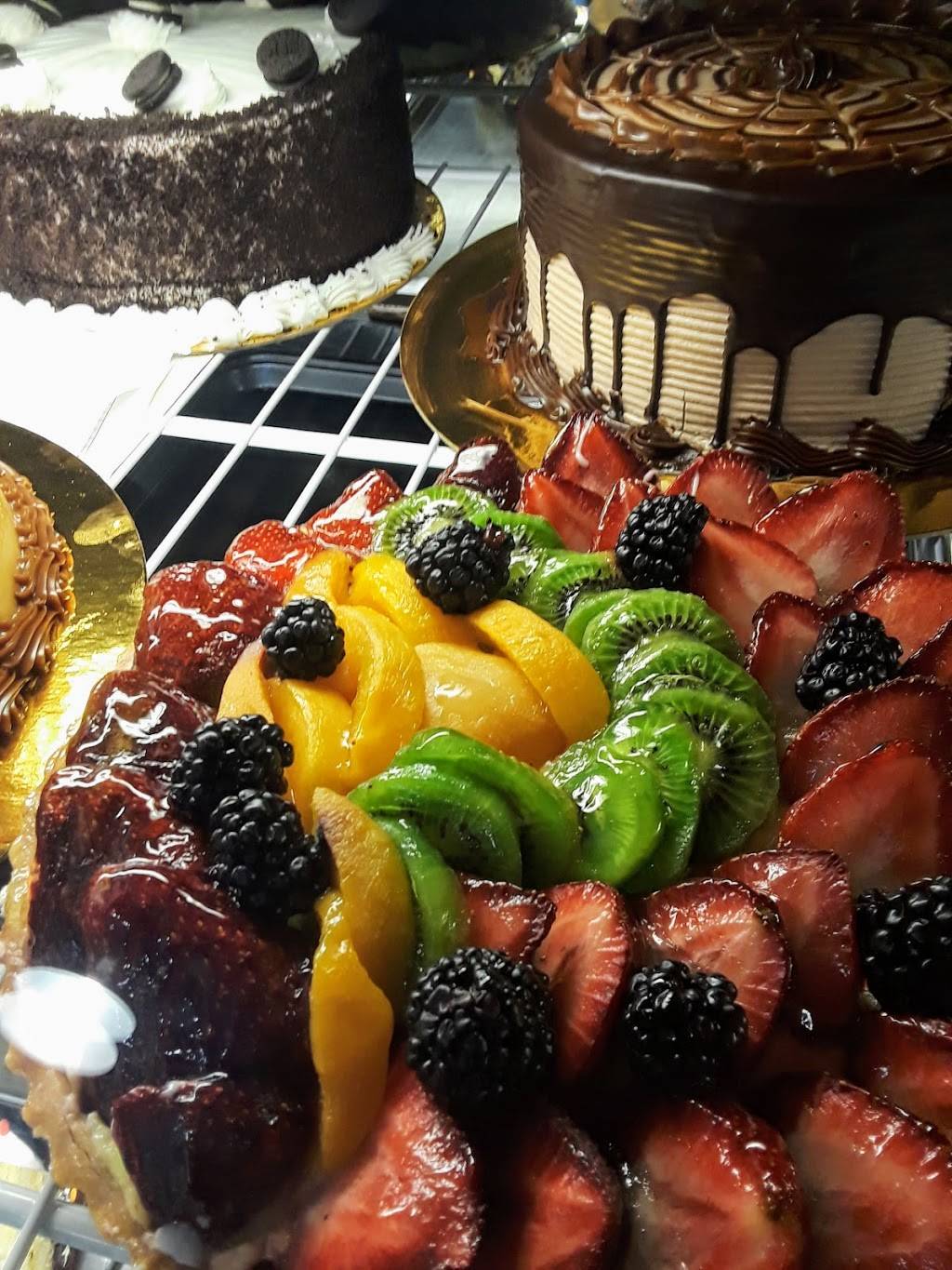 Pinecrest Bakery - South Miami | bakery | 6655 S Dixie Hwy, Miami, FL 33143, USA | 3056682910 OR +1 305-668-2910