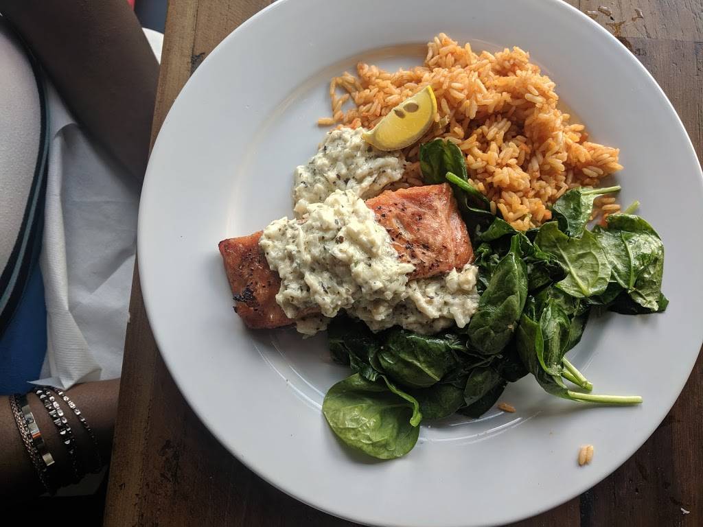 Cape Fear Seafood Company | restaurant | 832 Spring Forest Rd, Raleigh, NC 27609, USA | 9842424600 OR +1 984-242-4600