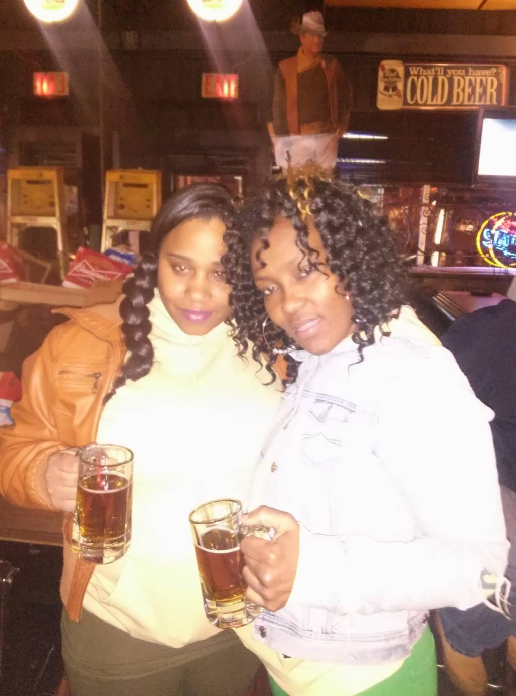 Crown Fried Chicken | restaurant | 849 E Allegheny Ave, Philadelphia, PA 19134, USA | 2157394814 OR +1 215-739-4814