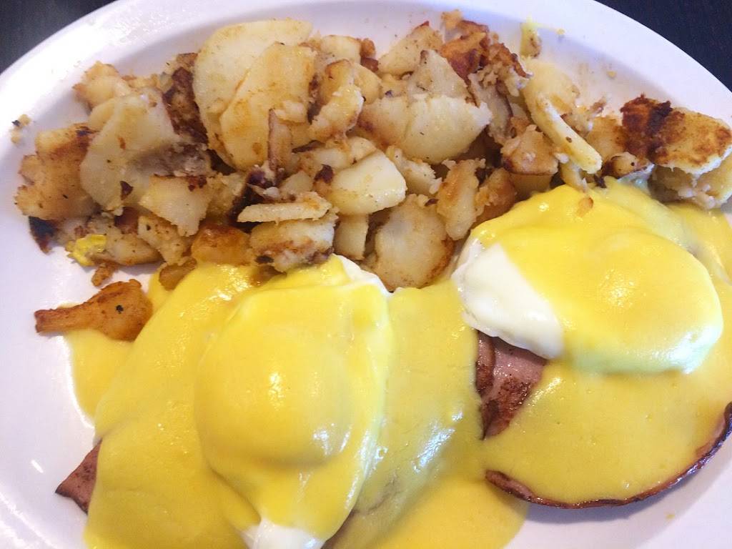 Dearborn Restaurant | restaurant | 105 Lexington Rd, Waterloo, ON N2J 4R7, Canada | 5197460321 OR +1 519-746-0321