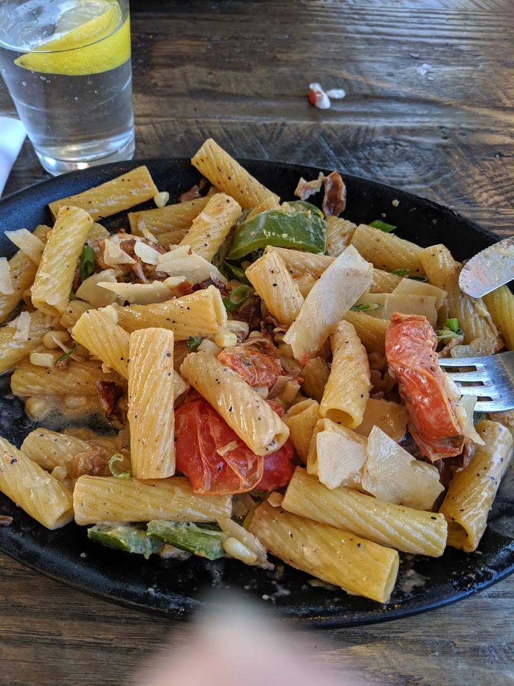 Tavern in the Square Shrewsbury | restaurant | 193 Boston Turnpike, Shrewsbury, MA 01545, USA | 5087555240 OR +1 508-755-5240