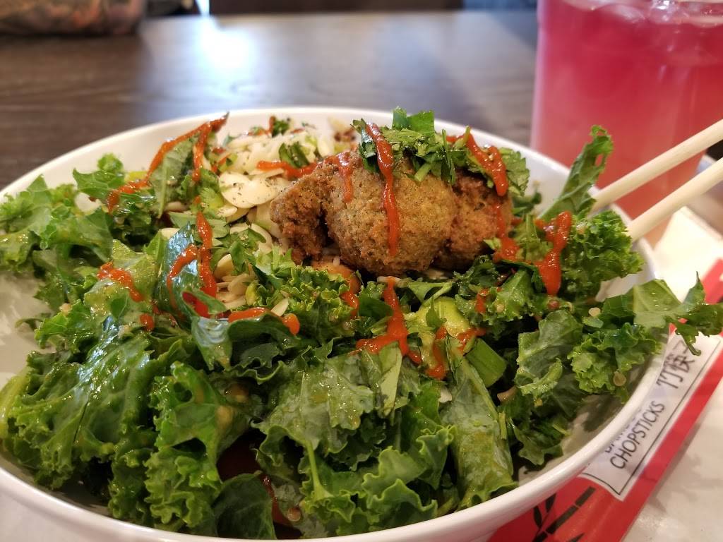 CoreLife Eatery | restaurant | 5040 N Big Hollow Rd, Peoria, IL 61615, USA | 3096436364 OR +1 309-643-6364