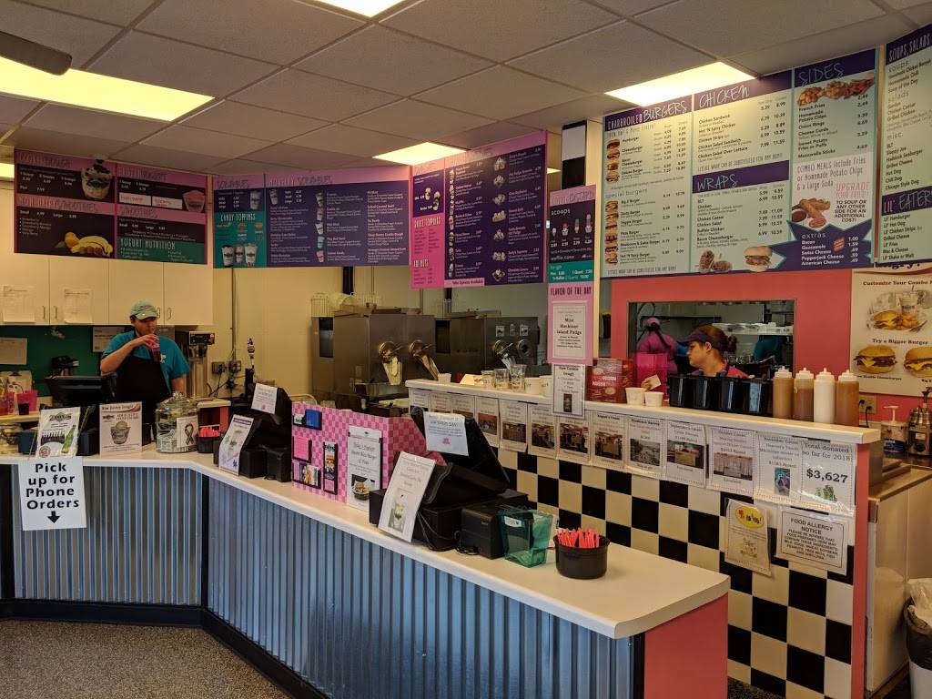 Zestys Frozen Custard & Grill | restaurant | 508 Greene Ave, Green Bay, WI 54301, USA | 9208840505 OR +1 920-884-0505