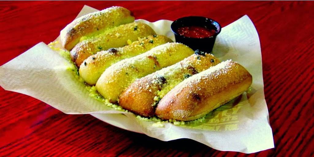 Flippers Pizzeria | meal delivery | 2523 US-27, Clermont, FL 34711, USA | 3522422214 OR +1 352-242-2214