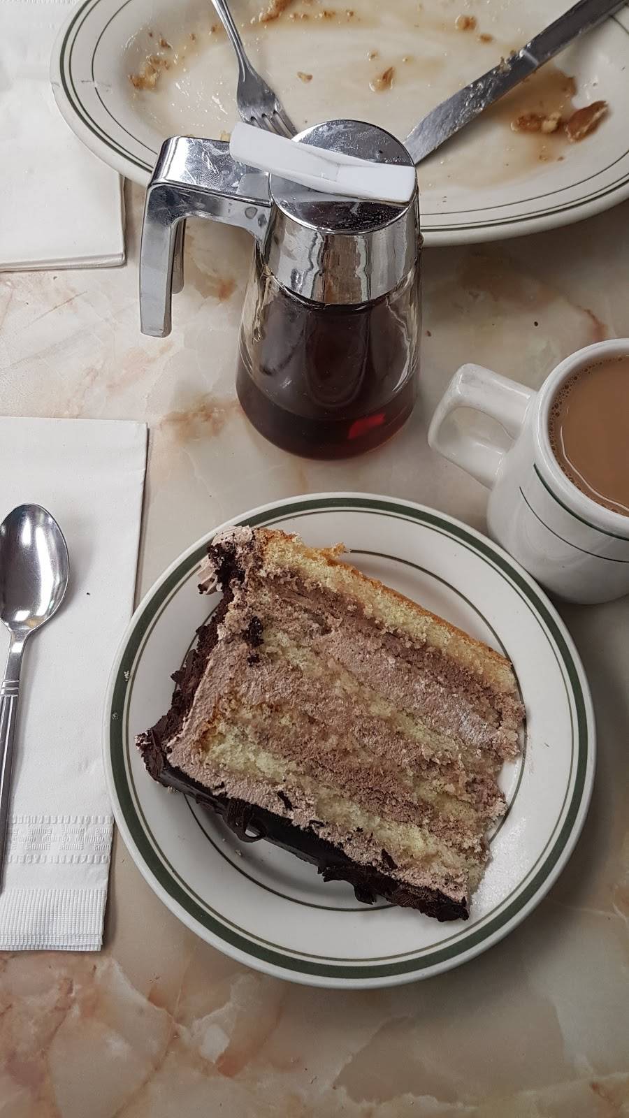 Delight Diner | restaurant | 66-91 Fresh Pond Rd, Ridgewood, NY 11385, USA | 7186284708 OR +1 718-628-4708