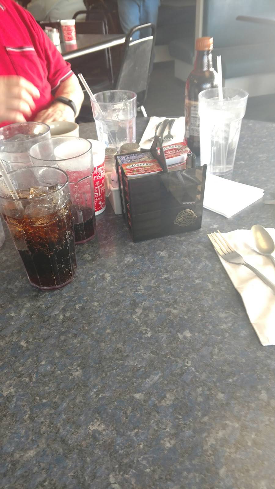 Chatter Box Cafe | restaurant | 140 S Schuyler Ave, Bradley, IL 60915, USA | 8159374402 OR +1 815-937-4402