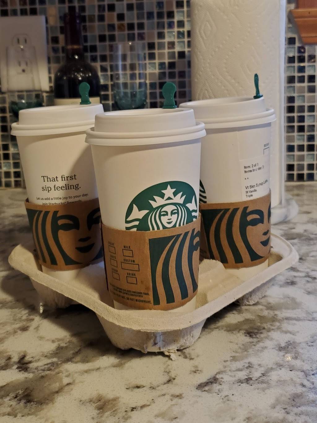 Starbucks | cafe | 2980 Deerfield Dr, Janesville, WI 53546, USA | 6087580268 OR +1 608-758-0268