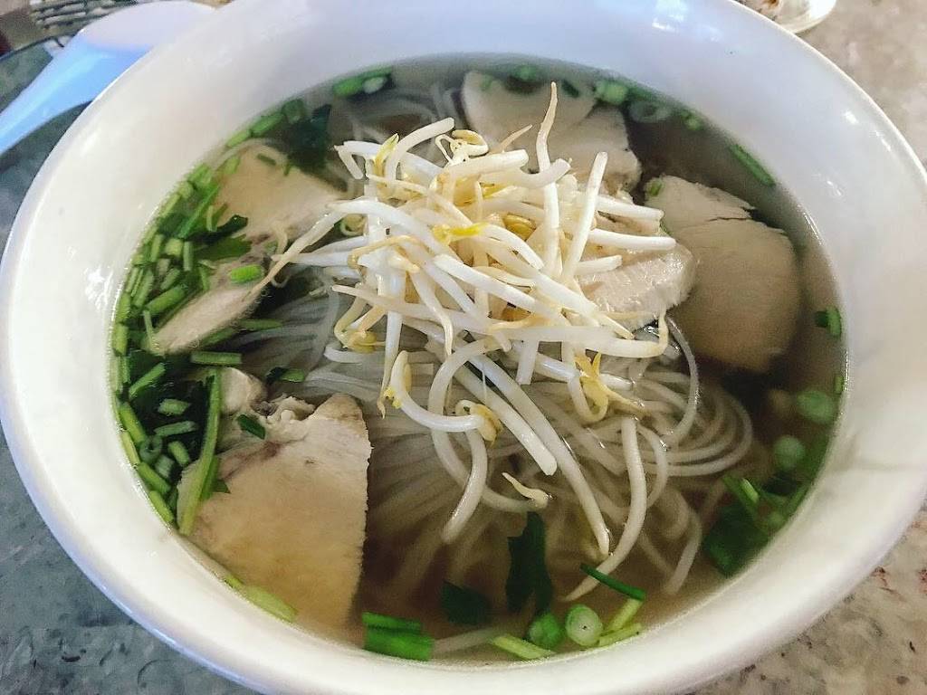 Pho Ha Long Restaurant | restaurant | 6424 Northwest Loop 410 #104, San Antonio, TX 78238, USA | 2105214507 OR +1 210-521-4507