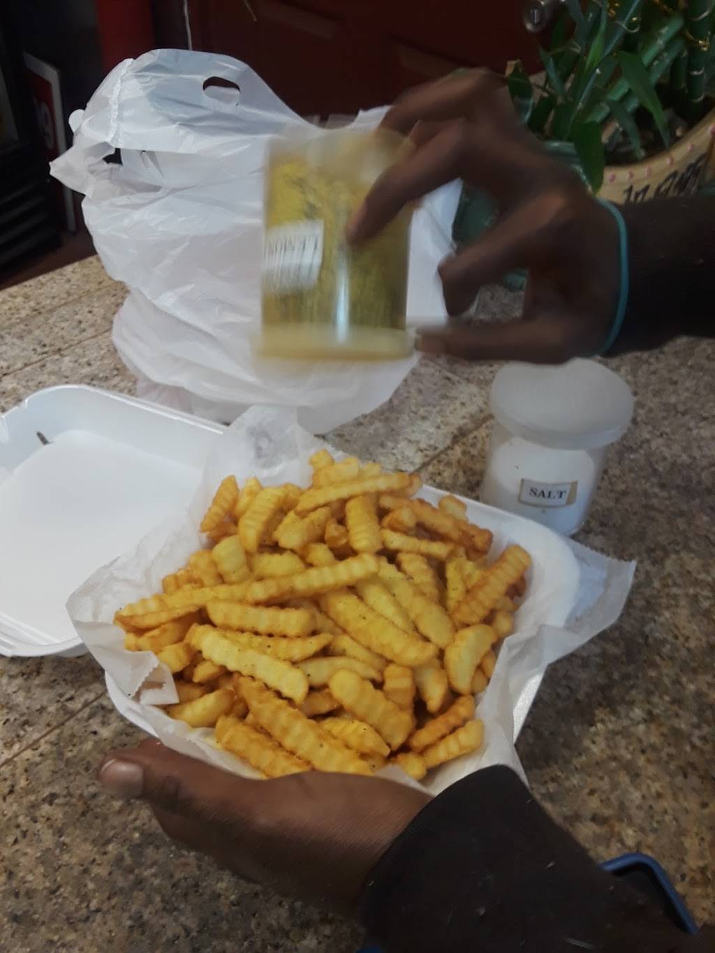 Atlanta Wings | restaurant | 4421 Glenwood Rd #300, Decatur, GA 30032, USA | 4042882345 OR +1 404-288-2345