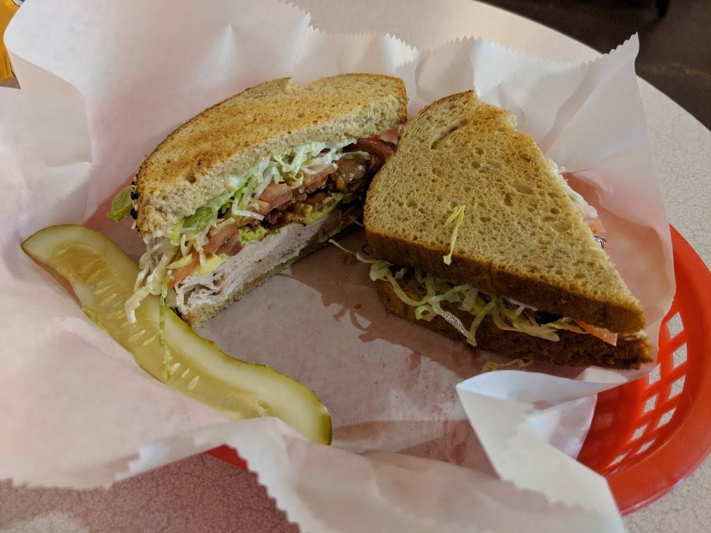 Maximillians Cafe | restaurant | 1695 10th St, Sarasota, FL 34236, USA | 9413300245 OR +1 941-330-0245