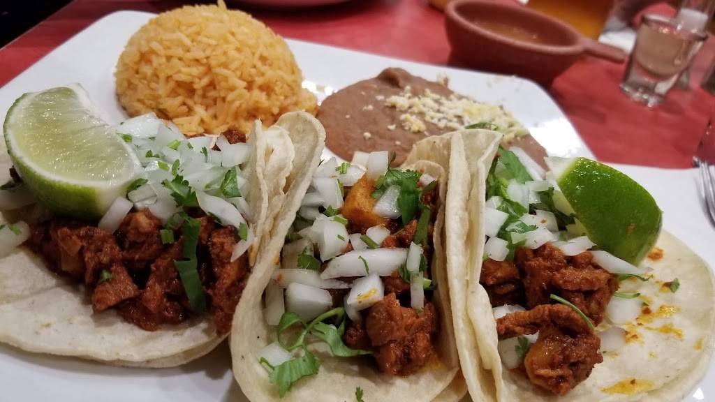 Fiesta Mexicana Restaurant | restaurant | 3604, 4806 N Broadway, Chicago, IL 60640, USA | 7737694244 OR +1 773-769-4244