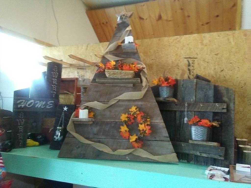 Joyland Market | restaurant | 27 Bear Creek Rd, Crossville, TN 38571, USA | 9314561997 OR +1 931-456-1997