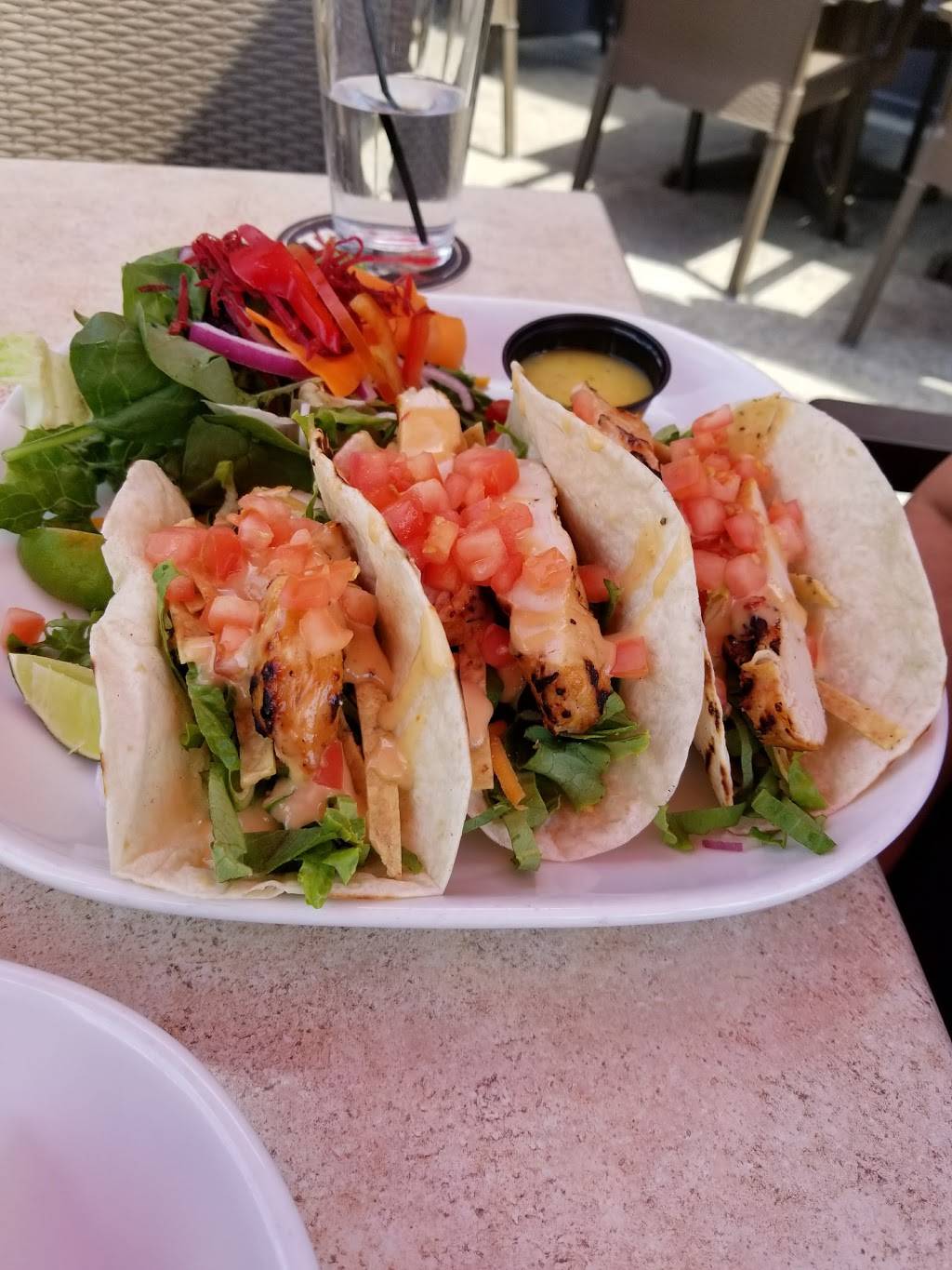 Boston Pizza | restaurant | Centrum Shopping Ctr, 2011 Winston Park Dr, Oakville, ON L6H 6P5, Canada | 9058298370 OR +1 905-829-8370