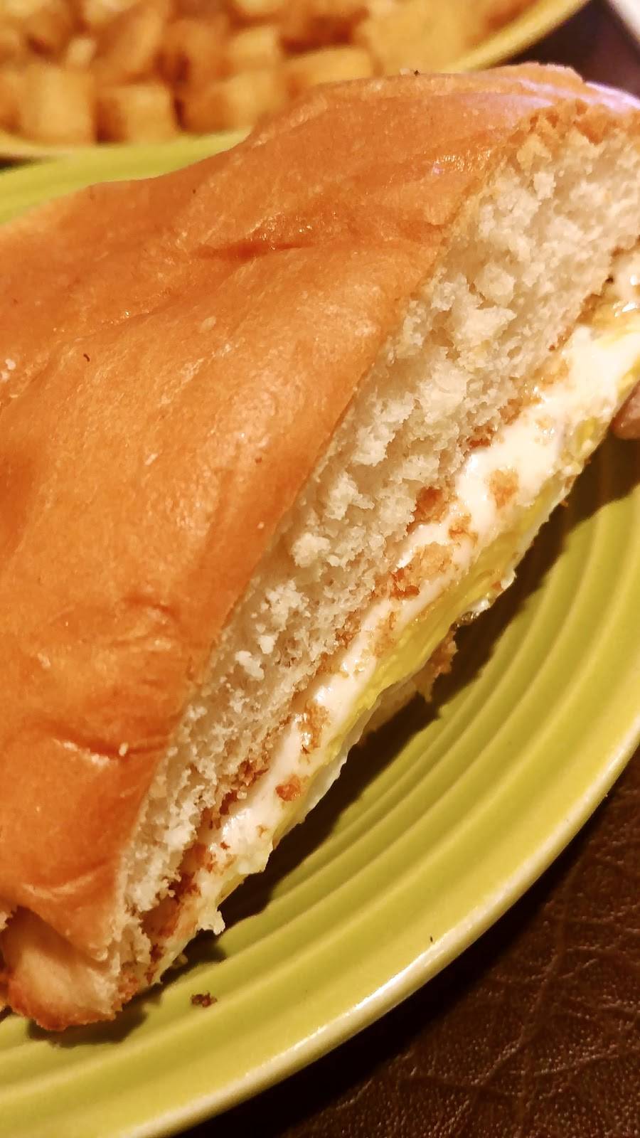 Modern Bistro | restaurant | 4077 Mendon Road, Cumberland, RI 02864, USA | 4016580449 OR +1 401-658-0449