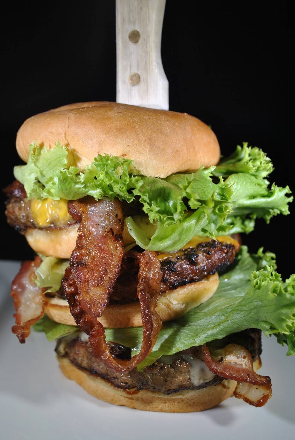 1911 Grill | restaurant | 1067 N Main St, Speedway, IN 46224, USA | 3177315031 OR +1 317-731-5031