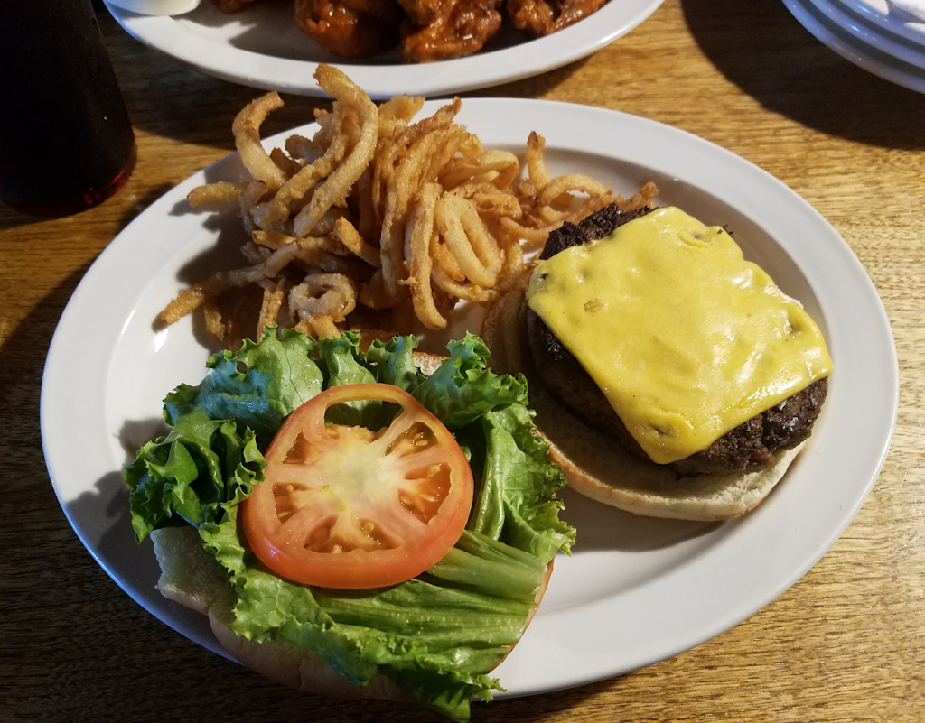 Courtside Bar & Grill | restaurant | 308 2nd Ave, Gallipolis, OH 45631, USA | 7404419371 OR +1 740-441-9371