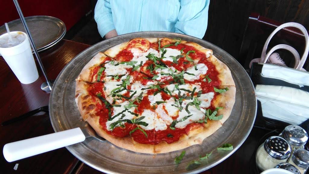 NY Pie | restaurant | 305 Indian Lake Blvd, Hendersonville, TN 37075, USA | 6154315618 OR +1 615-431-5618