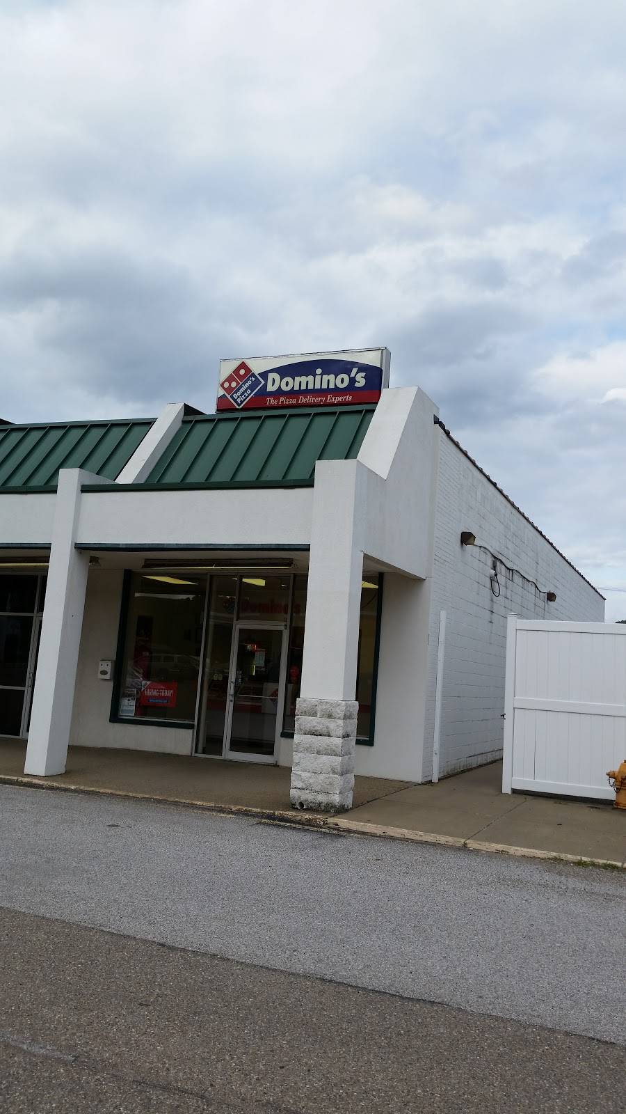 Dominos Pizza | meal delivery | 144 Lafayette Ave, Moundsville, WV 26041, USA | 3048459065 OR +1 304-845-9065