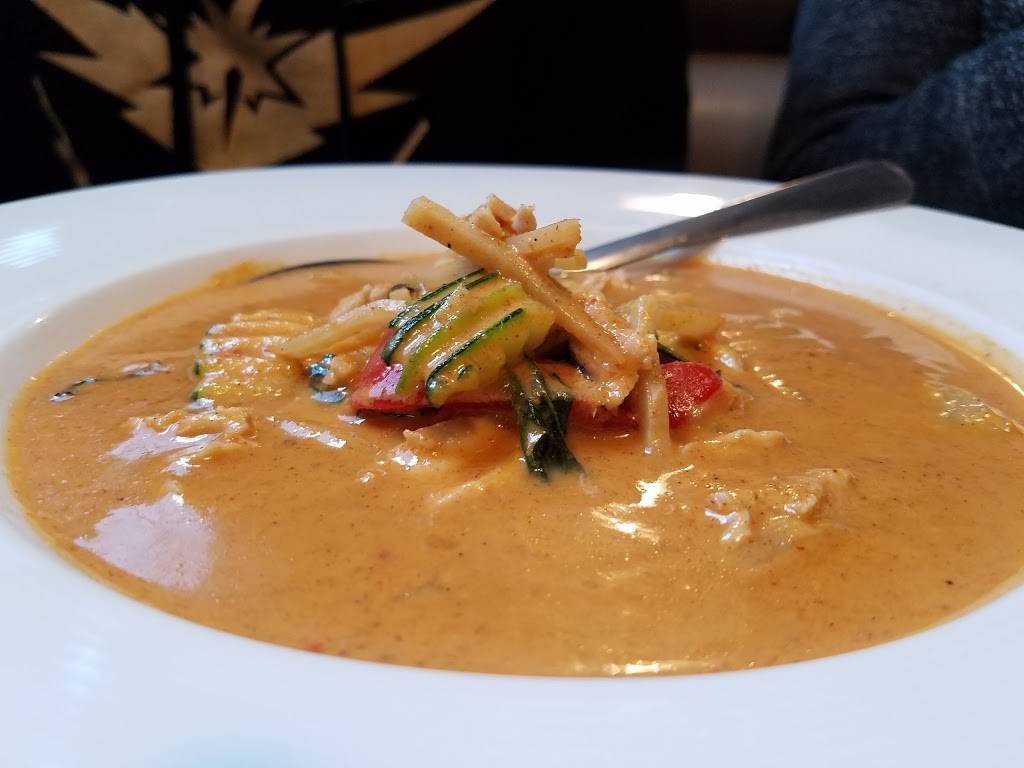 Sri Uma Thai Cuisine | restaurant | 7828 NE Bothell Way, Kenmore, WA 98028, USA | 4258063929 OR +1 425-806-3929